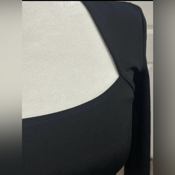 Express Body Contour High Compression Square Neck Long Sleeve Tee - Picture 4 of 4